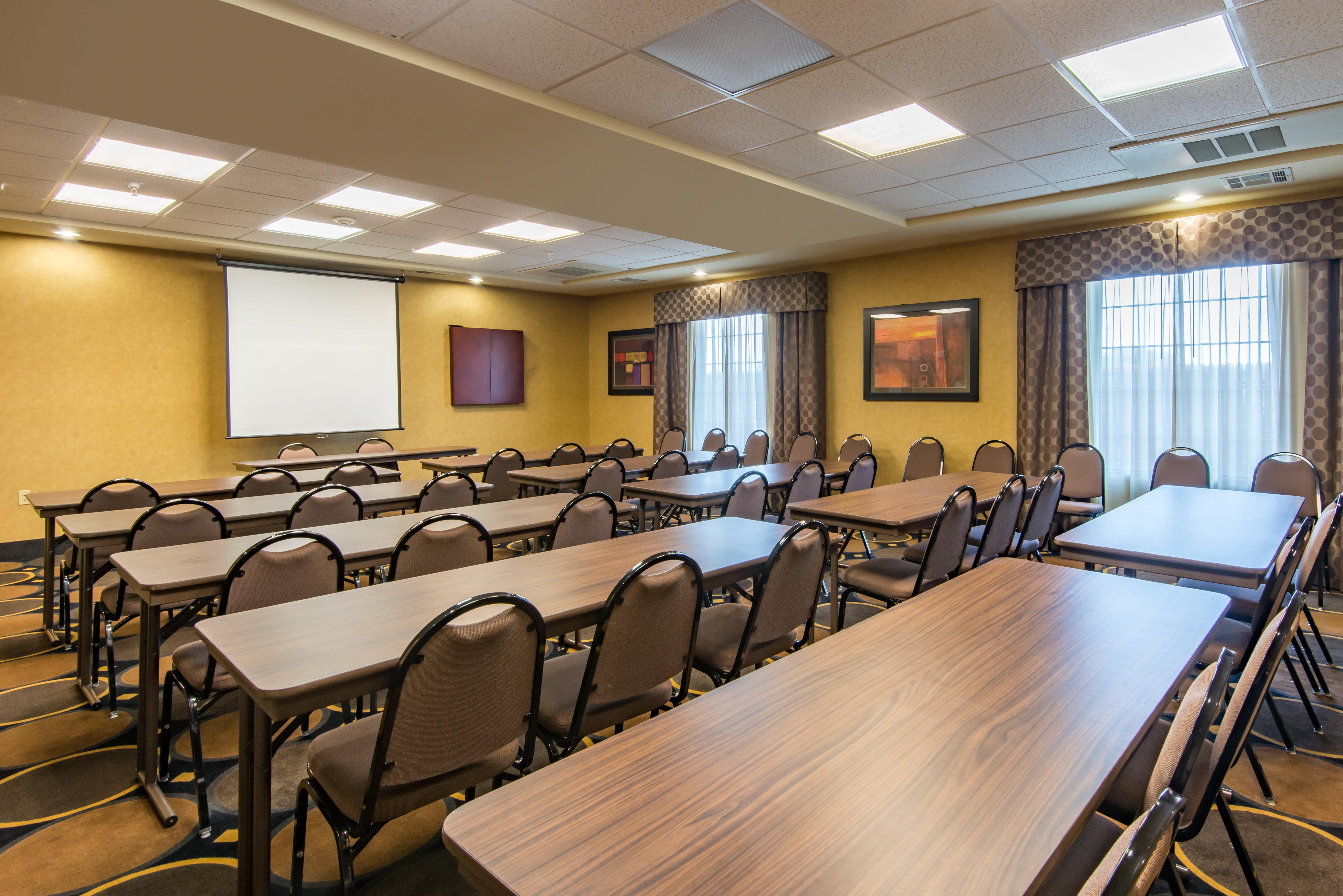 Holiday Inn Express & Suites Clovis By Ihg Bagian luar foto
