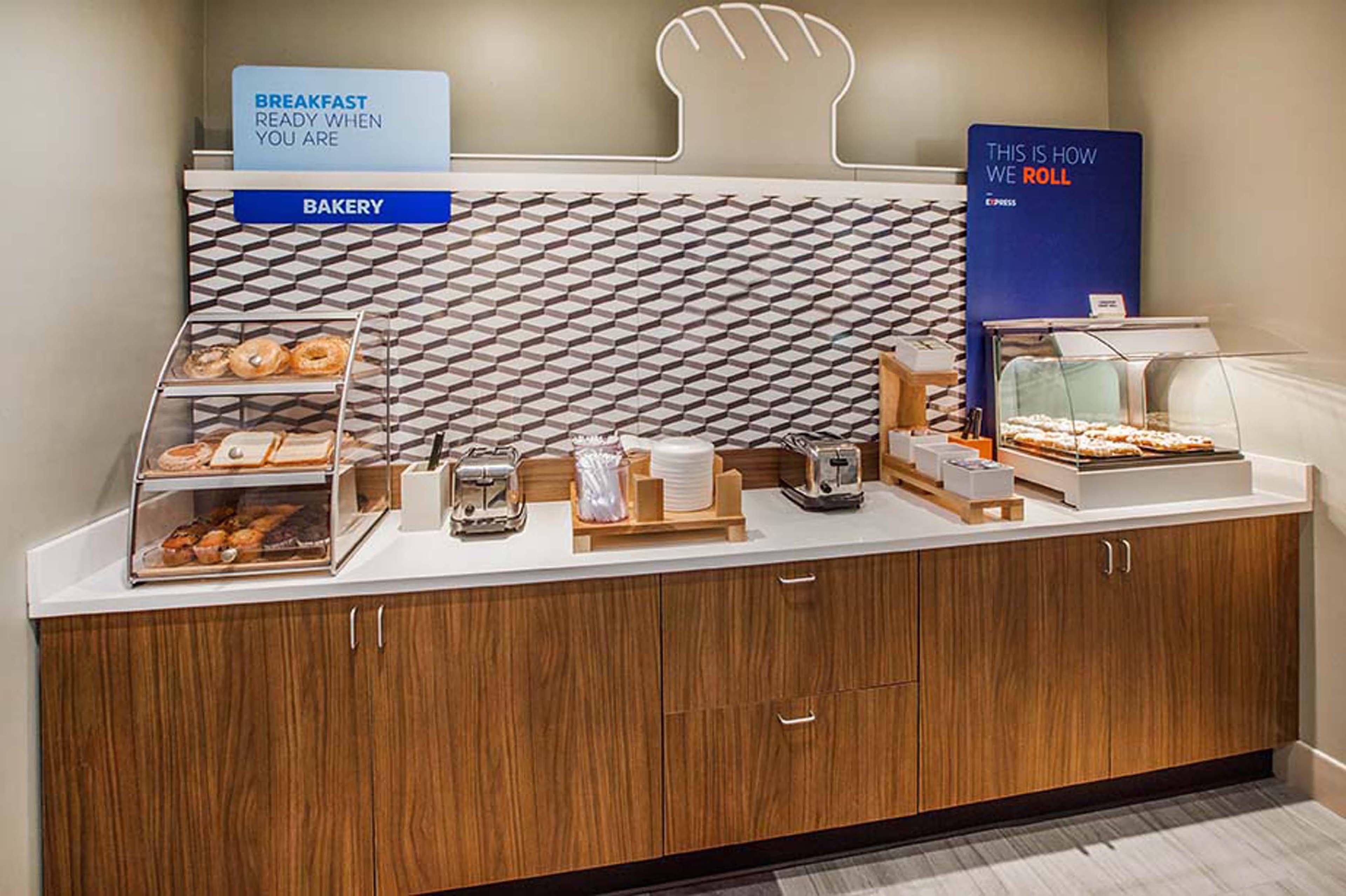 Holiday Inn Express & Suites Clovis By Ihg Bagian luar foto