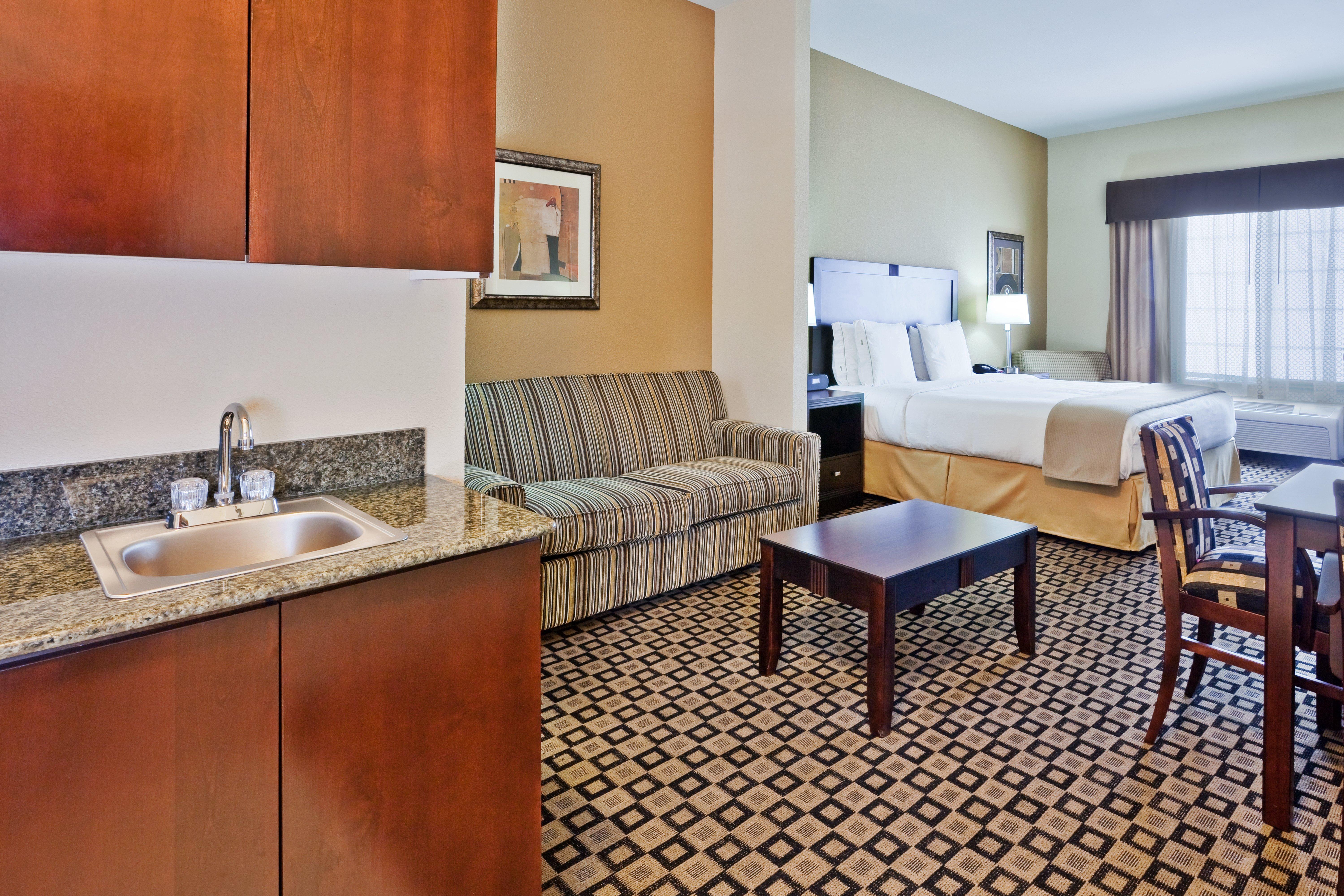 Holiday Inn Express & Suites Clovis By Ihg Bagian luar foto