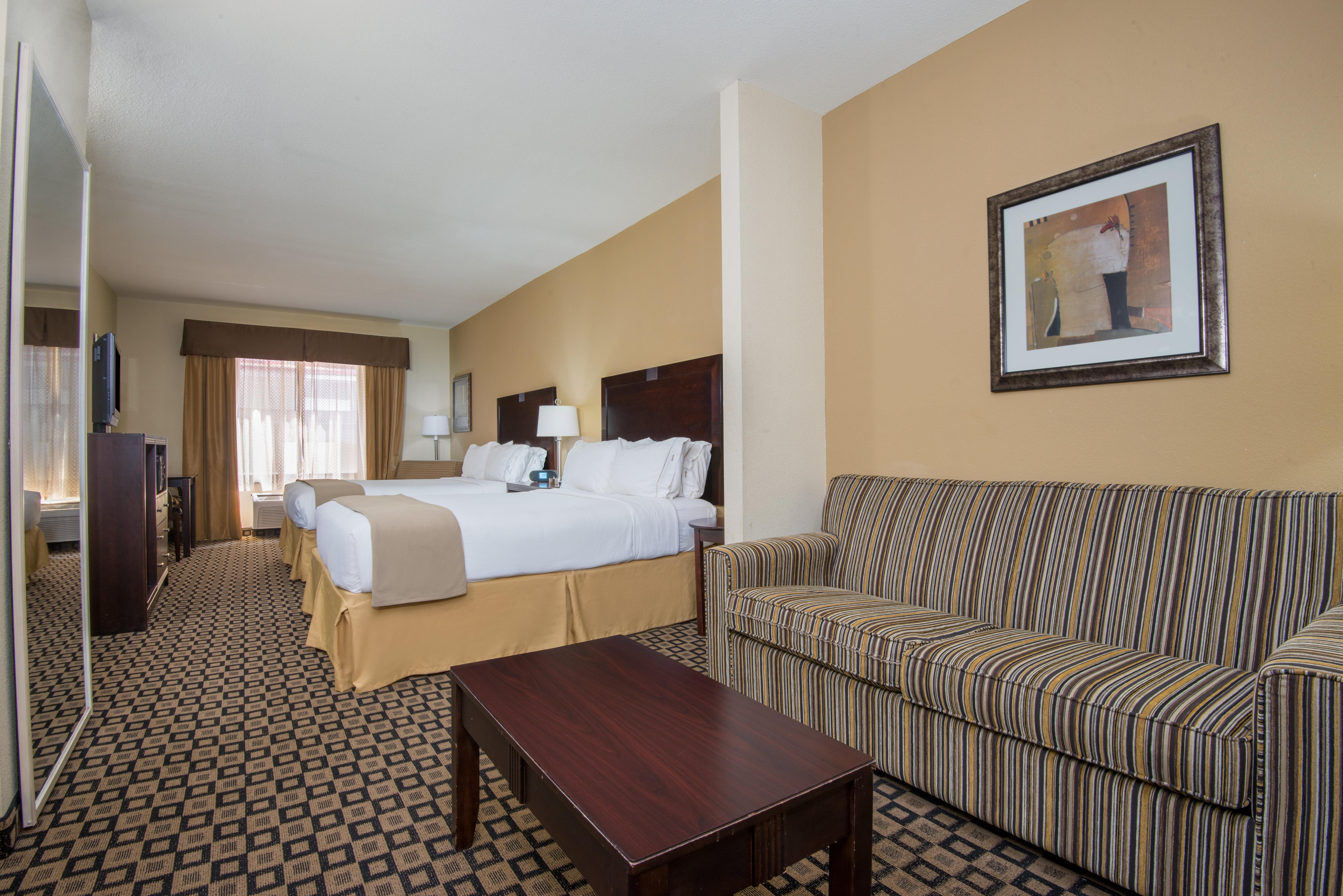 Holiday Inn Express & Suites Clovis By Ihg Bagian luar foto