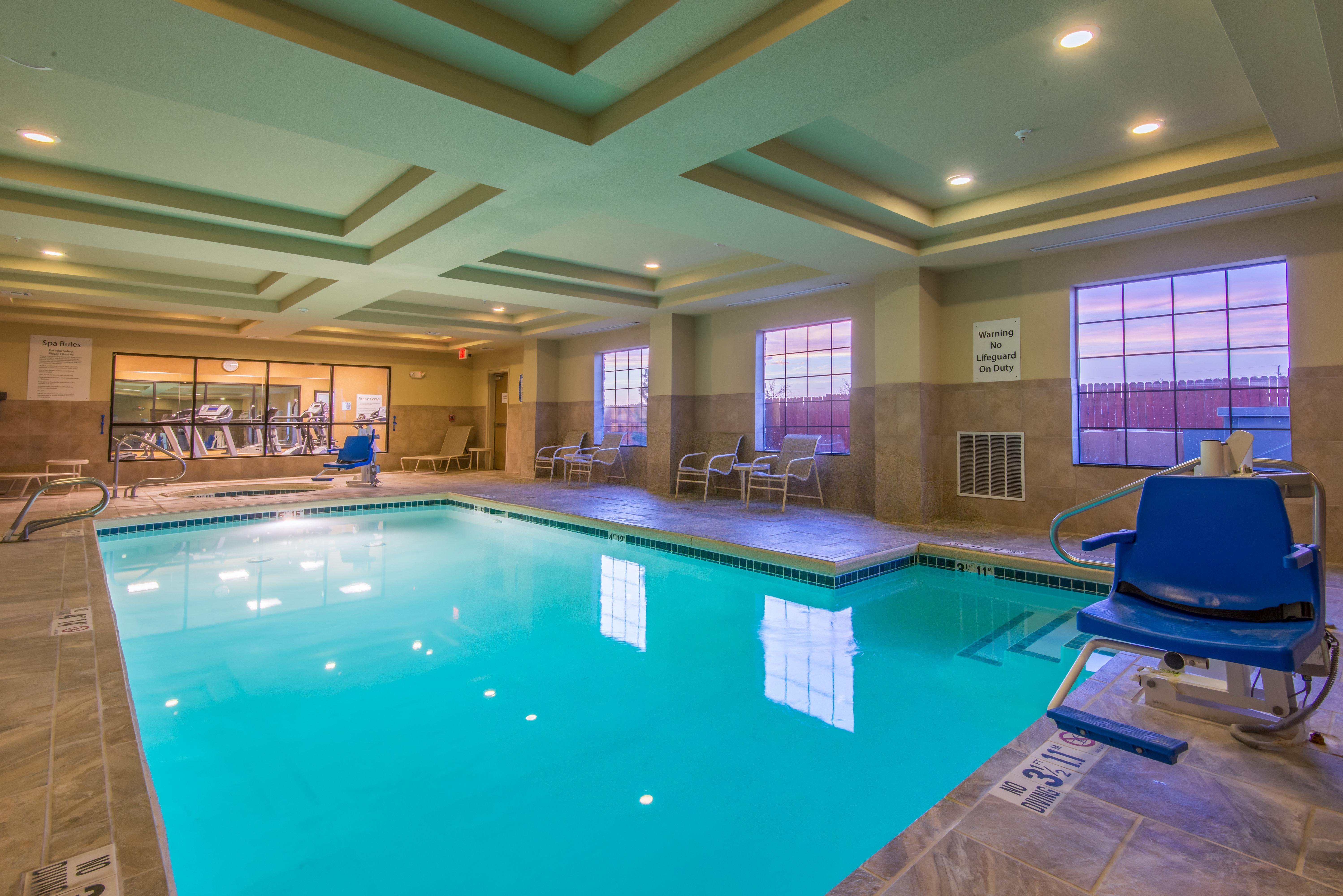 Holiday Inn Express & Suites Clovis By Ihg Bagian luar foto
