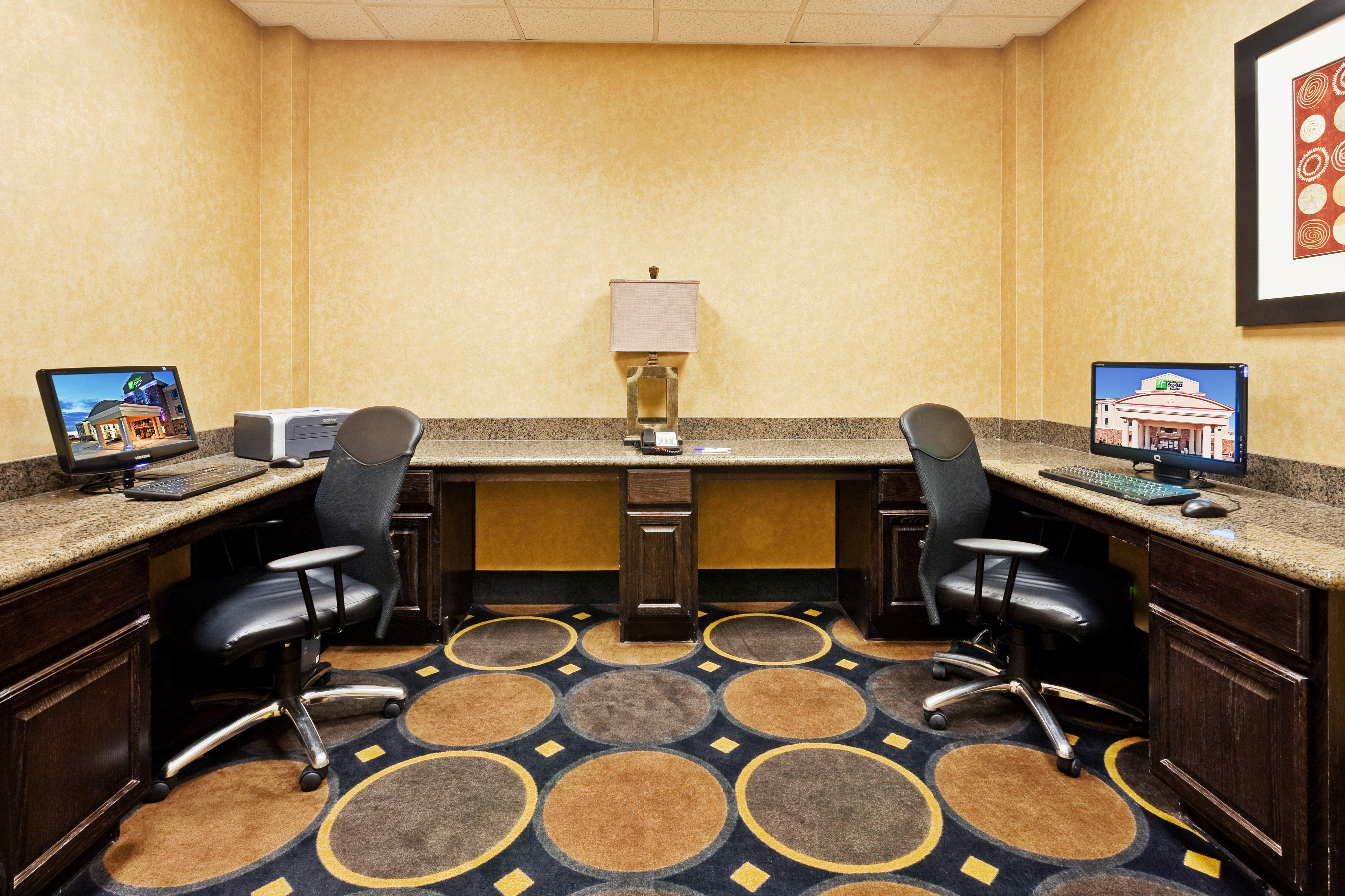 Holiday Inn Express & Suites Clovis By Ihg Bagian luar foto